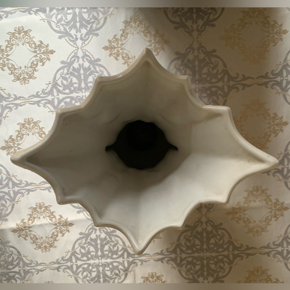 SALE! Italian Capodimonte Vase - Picture 9 of 13